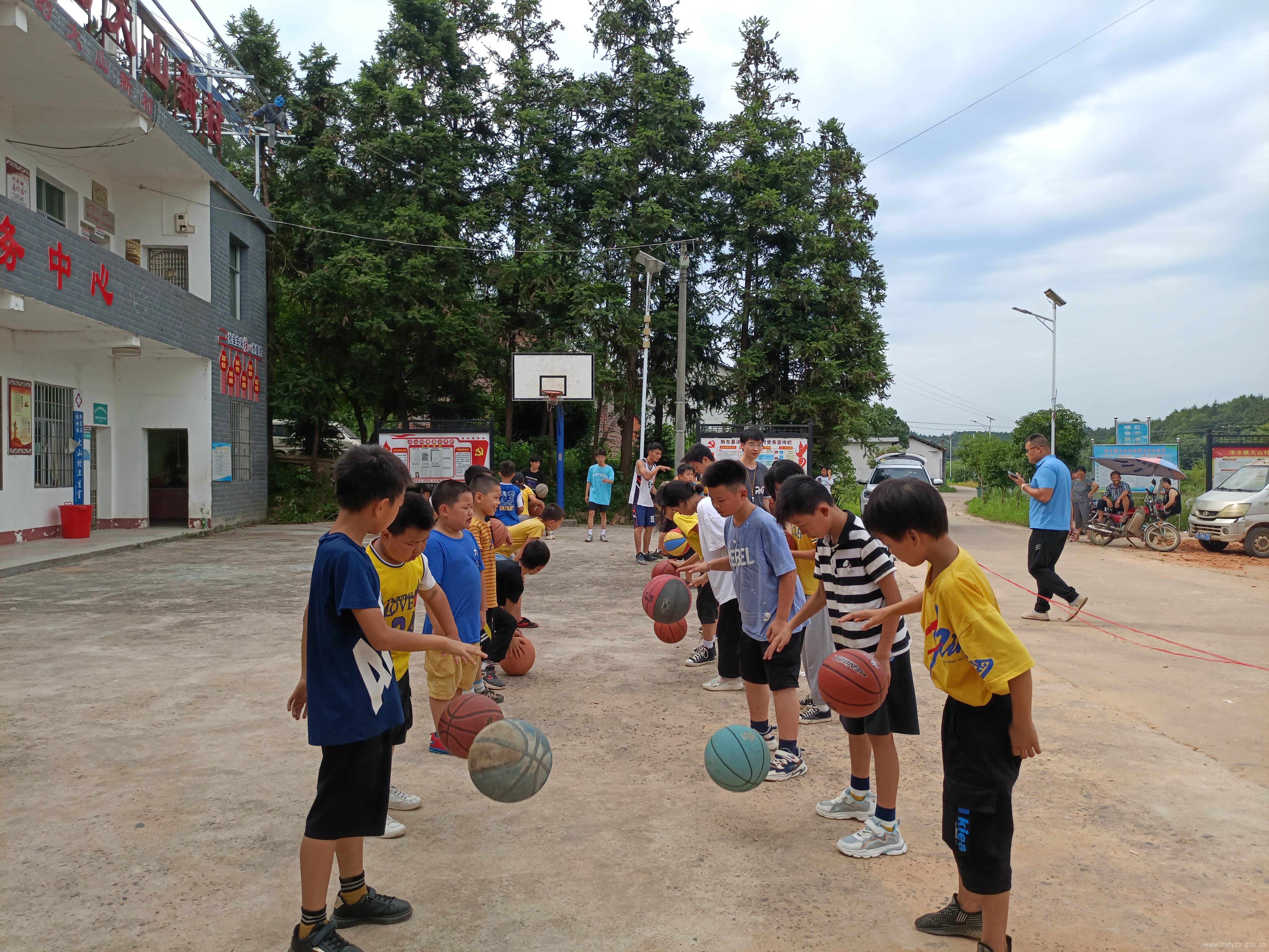 衡阳首支农村留守儿童篮球队在这里诞生