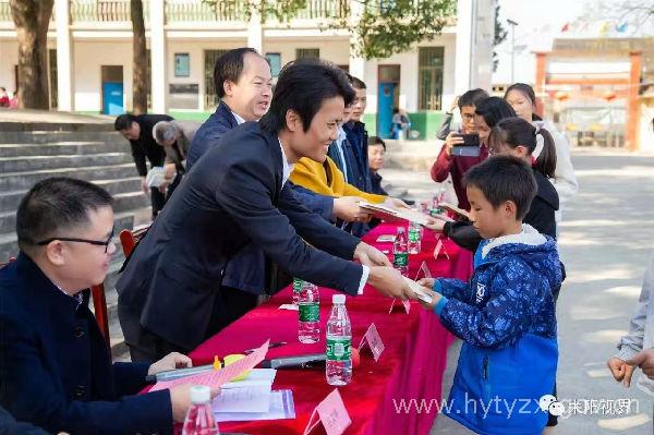 省市两级民盟同心携手走进耒阳十中开展助学义诊活动