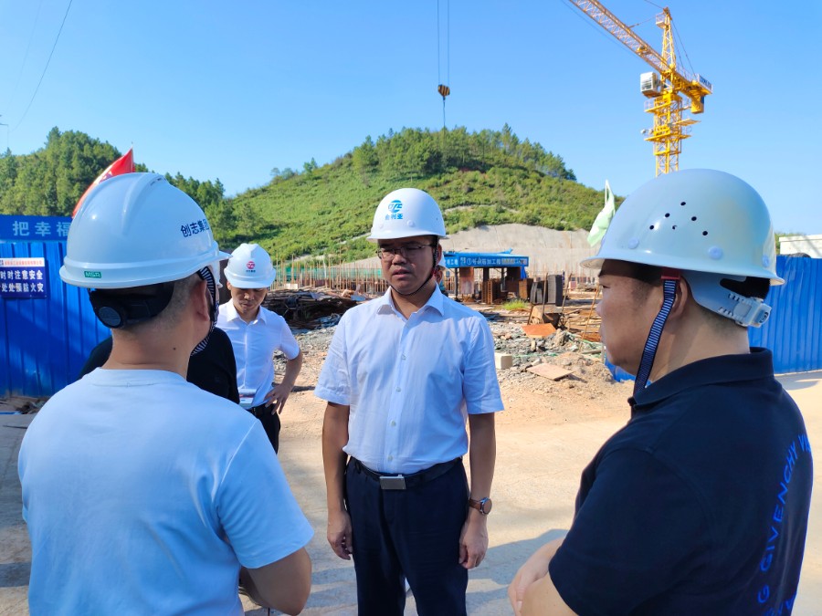 郭松青考察调研大市循环经济产业园民营企业